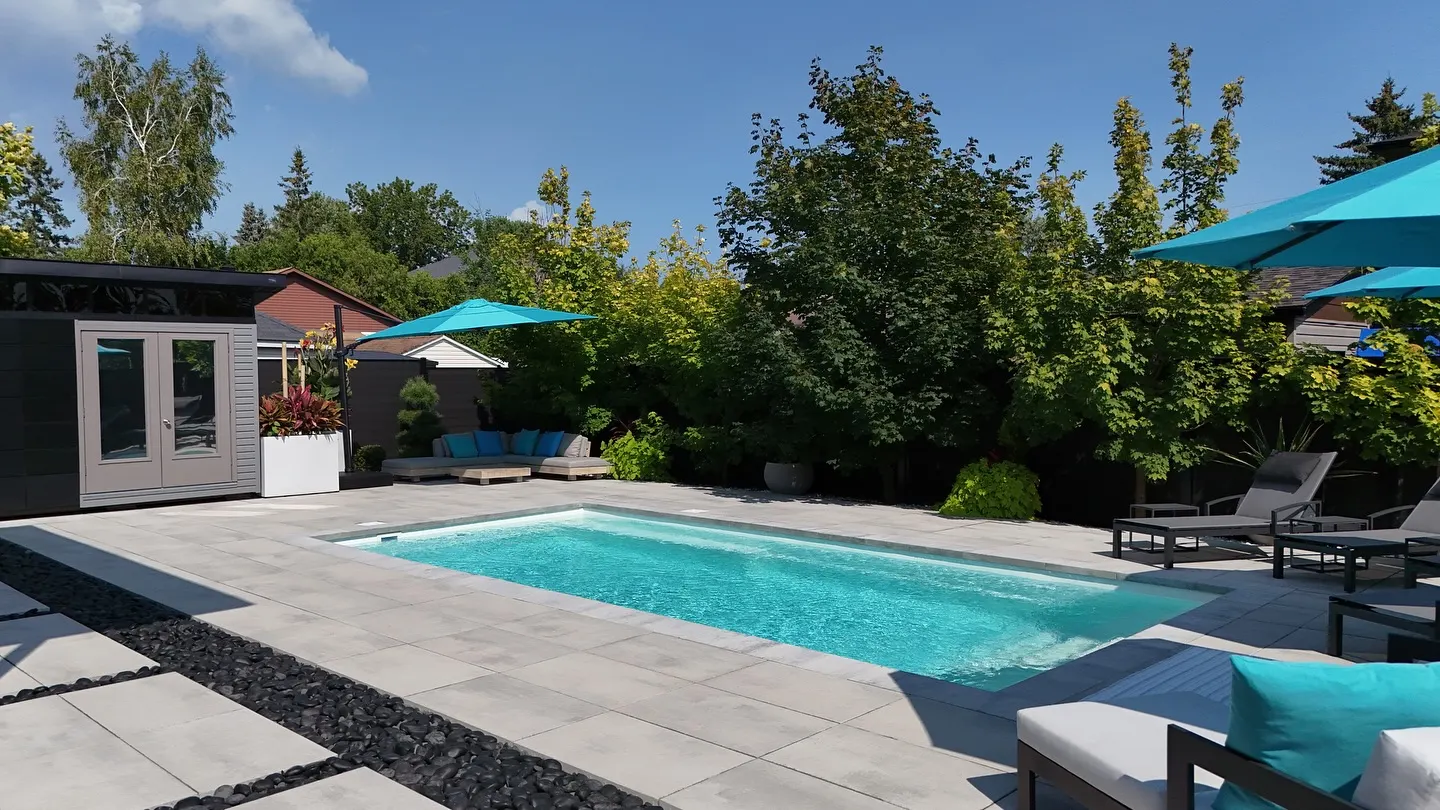 Piscine creusée en fibre de verre Mova, modèle 13x27, finition Diamant couleur Blanc