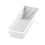 Piscine creusée en fibre de verre Mova, modèle 9x24, vue d’angle