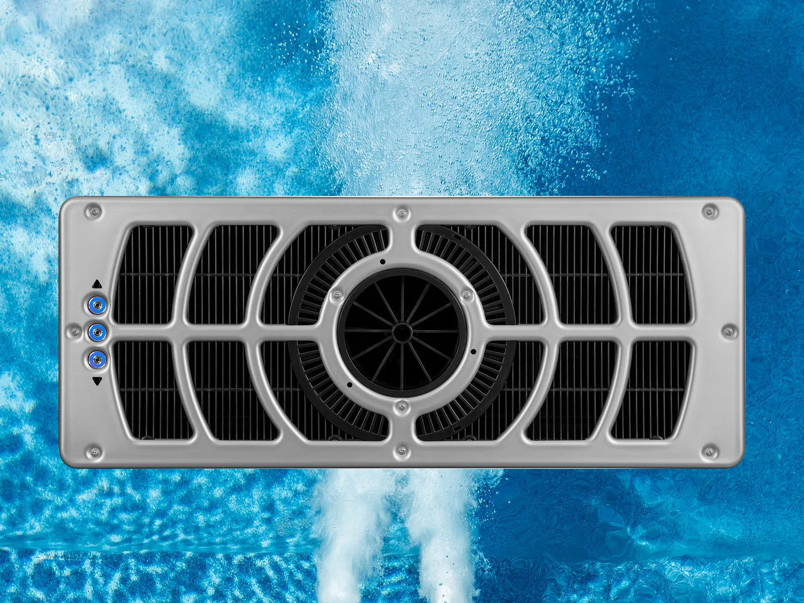 Piscine creusée en fibre de verre Mova, modèle 9x24 - Couloir athlétique, vue avec jets de massage